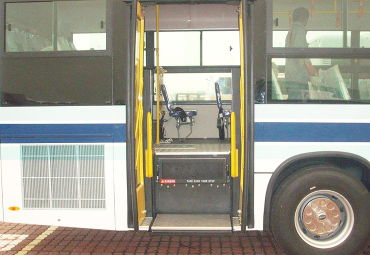 STEP-B-1200 踏步式輪椅升降機